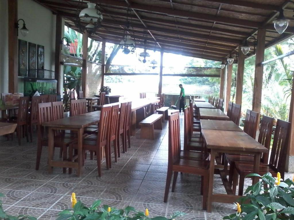 בוגור Villa Bukit Pinus מראה חיצוני תמונה
